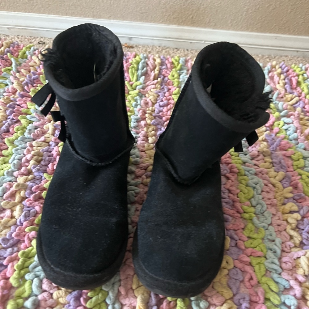 Girls Koopaburra Uggs
